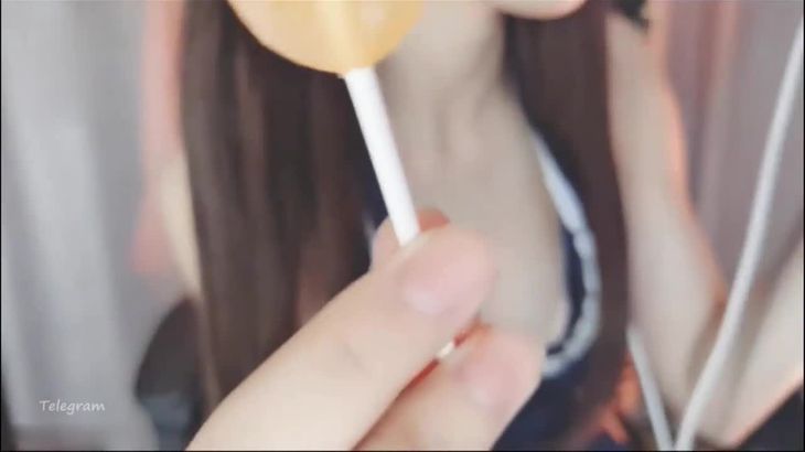 [斗鱼黑米粥]ASMR 制服水手服妹请你吃糖