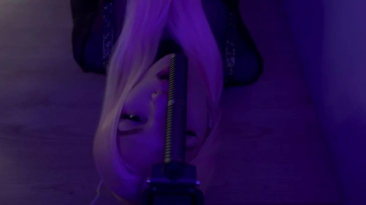 高颜值俄罗斯毛妹助眠，特有的舔耳真的绝了！45