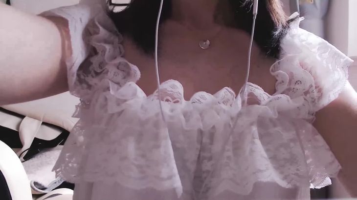 [Aki秋水ASMR]穿着家居服给你做按摩~VR女友视角!结尾惯例彩蛋