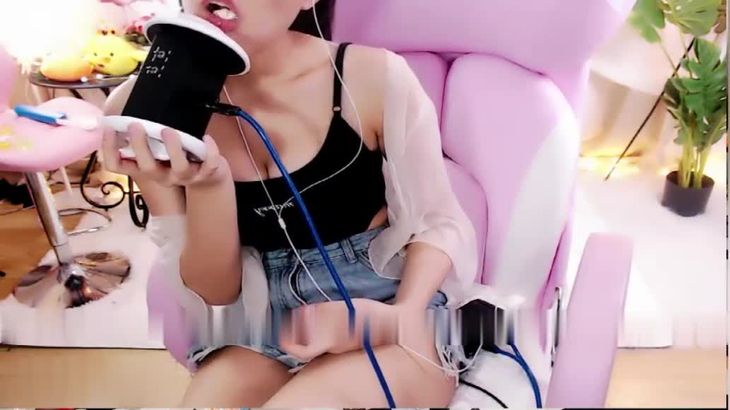 ASMR白鹿姬 嚼口香糖