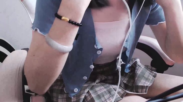 [Aki秋水ASMR]百褶裙少女の耳语 结尾舔耳彩蛋!!