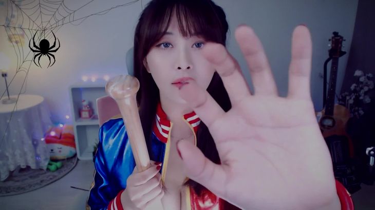 Harley-Quinn-LENS-MASSAGE-l-ASMR